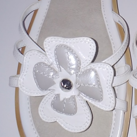Liz Claiborne White Sandals - Picture 3 of 4